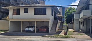 1320 Pensacola Street, Honolulu, HI 96814