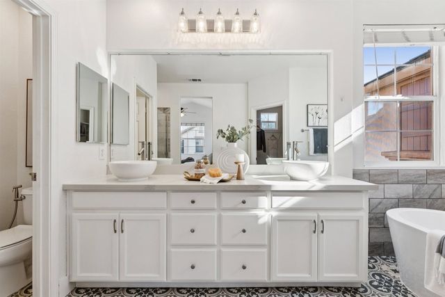 3989 Strafford Ct, Dublin, CA 94568