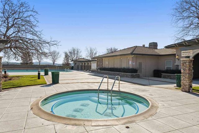 3989 Strafford Ct, Dublin, CA 94568