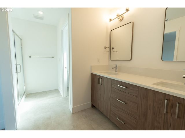 2430 Sw 5TH Pl, Battle Ground, WA 98604
