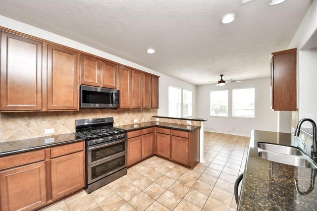 704 White Oak Pointe, League City, TX 77573