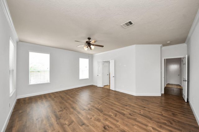 704 White Oak Pointe, League City, TX 77573