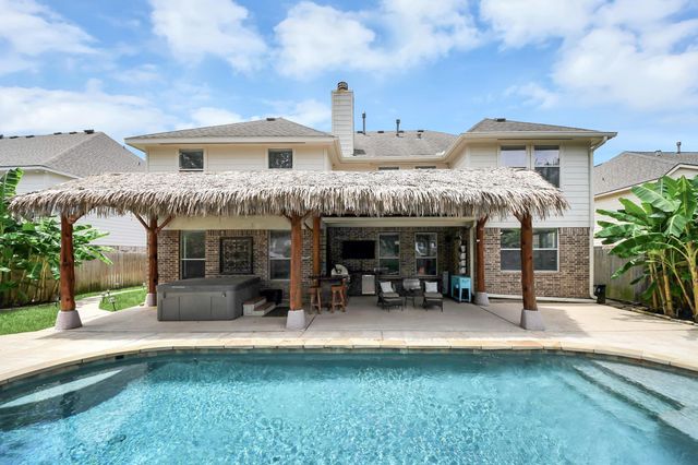 704 White Oak Pointe, League City, TX 77573