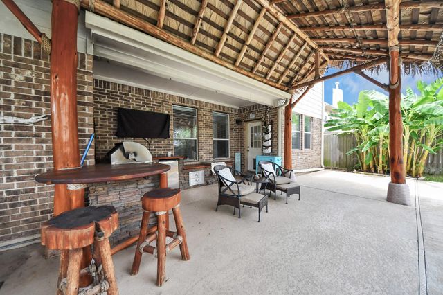 704 White Oak Pointe, League City, TX 77573