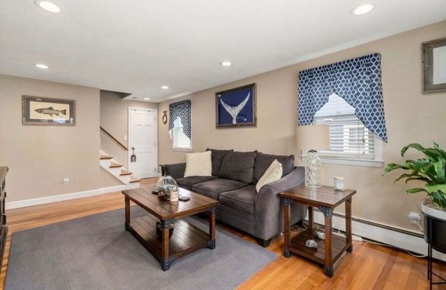 15 Farrin St 0, Boston, MA 02136