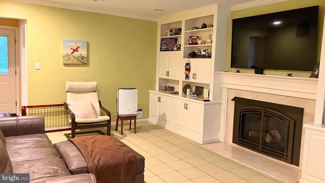 8224 LAKENHEATH WAY, Potomac, MD 20854