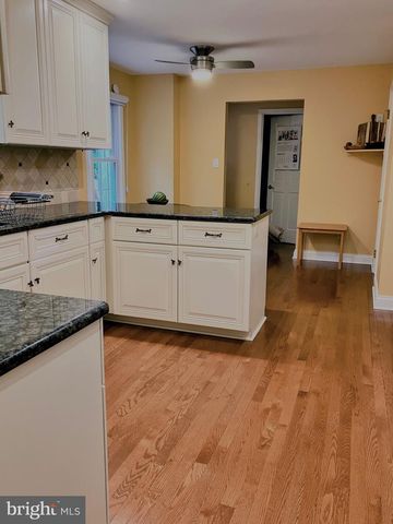 8224 LAKENHEATH WAY, Potomac, MD 20854