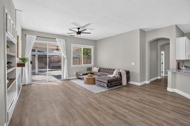 59 Jarvis Cir, Sacramento, CA 95834