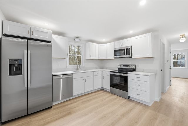 18 Emery Rd, Townsend, MA 01469