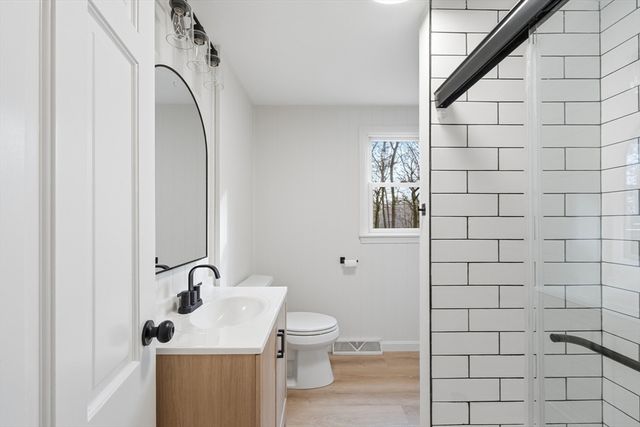 18 Emery Rd, Townsend, MA 01469