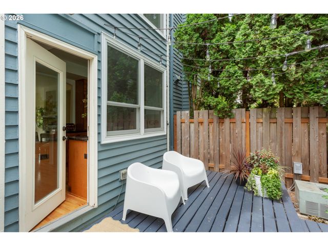 7980 Se GRAND Ave, Portland, OR 97202