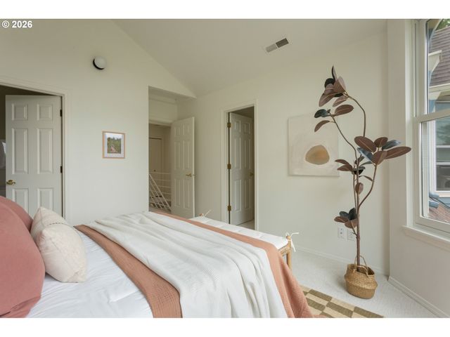 7980 Se GRAND Ave, Portland, OR 97202