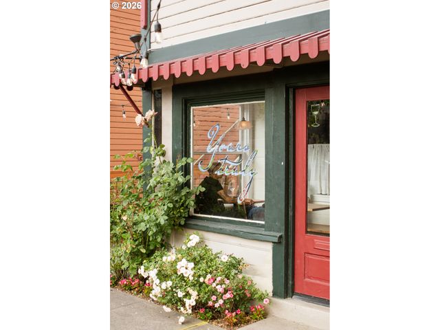 7980 Se GRAND Ave, Portland, OR 97202