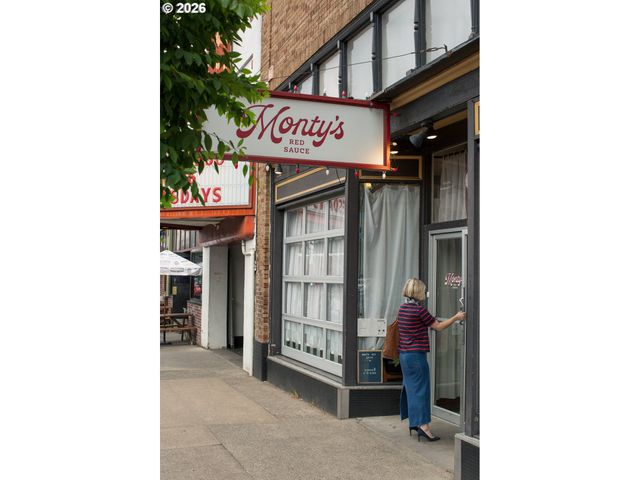 7980 Se GRAND Ave, Portland, OR 97202