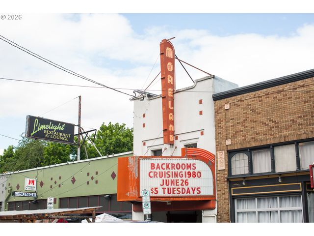 7980 Se GRAND Ave, Portland, OR 97202