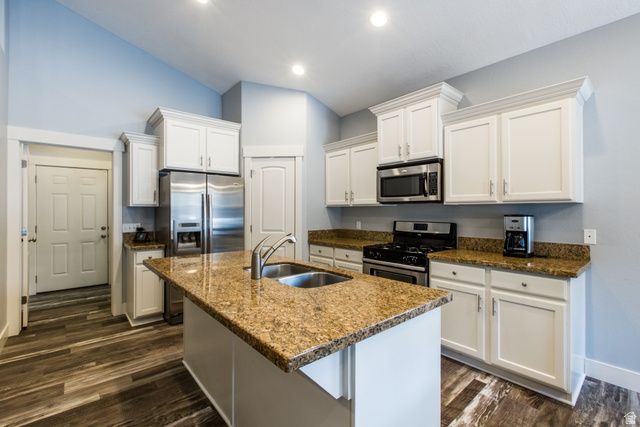 11173 S ASPEN PEAK DR, South Jordan, UT 84095