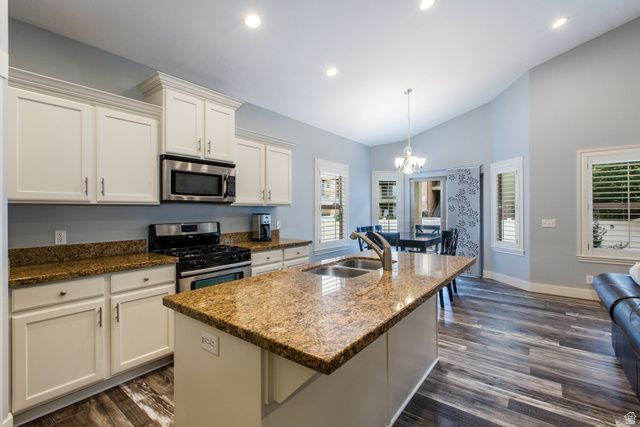 11173 S ASPEN PEAK DR, South Jordan, UT 84095