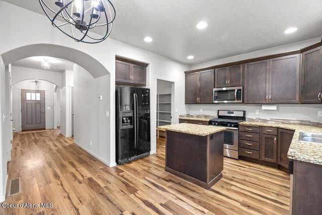 3316 N WOODFORD ST, Post Falls, ID 83854