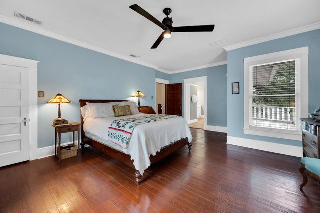 606 N Dallas Street, Ennis, TX 75119