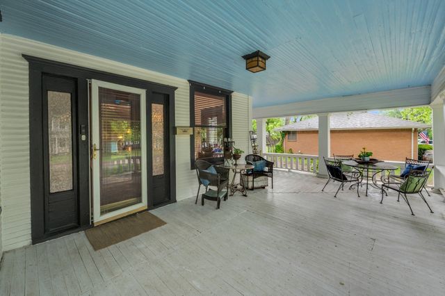 606 N Dallas Street, Ennis, TX 75119