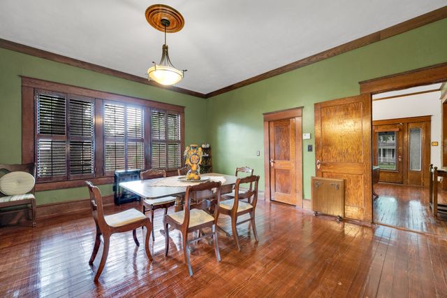606 N Dallas Street, Ennis, TX 75119