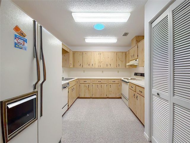 8851 SW 97TH STREET B, Ocala, FL 34481