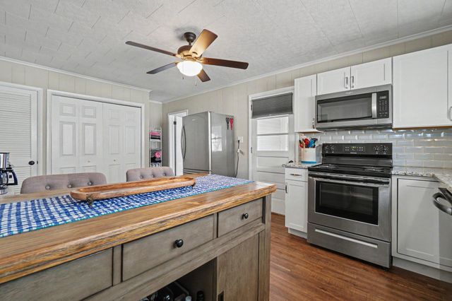 418 ELIZABETH ST, Williamstown, PA 17098