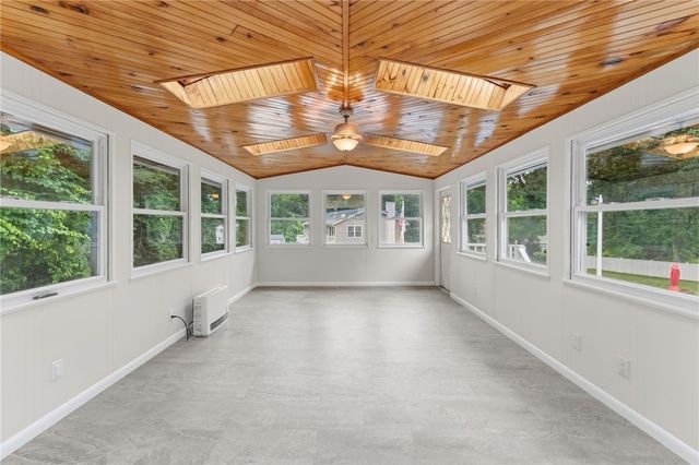 5 Collingwood Drive, Cranston, RI 02921