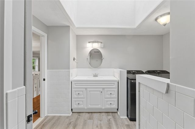 5 Collingwood Drive, Cranston, RI 02921