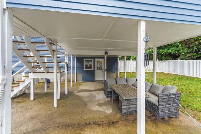 5 Collingwood Drive, Cranston, RI 02921