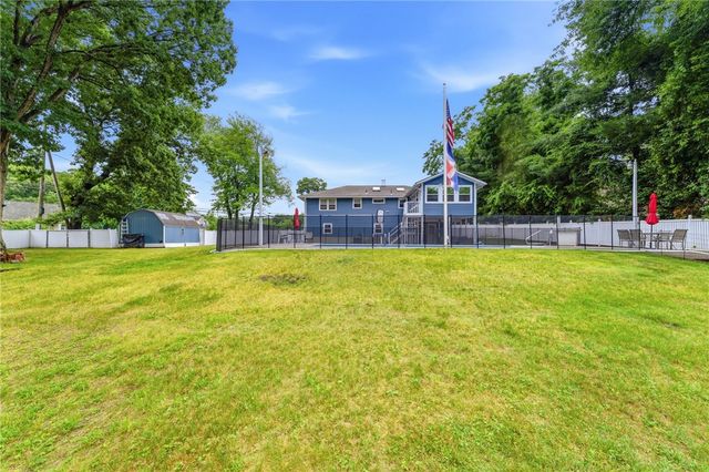 5 Collingwood Drive, Cranston, RI 02921