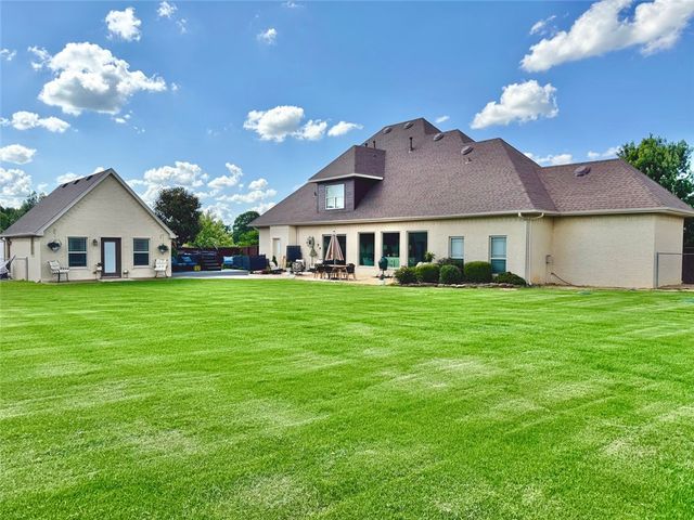 1921 Wilkes Avenue, Springdale, AR 72762