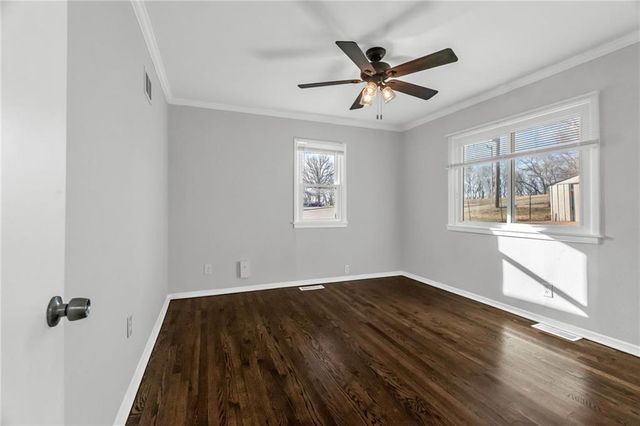 936 HILLSIDE Avenue, Liberty, MO 64068