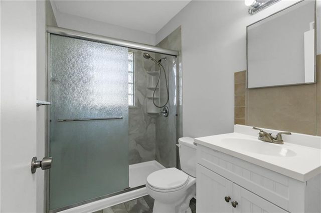 936 HILLSIDE Avenue, Liberty, MO 64068