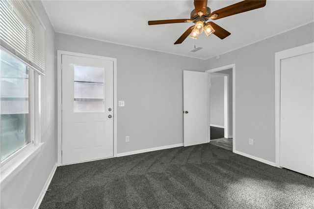 936 HILLSIDE Avenue, Liberty, MO 64068