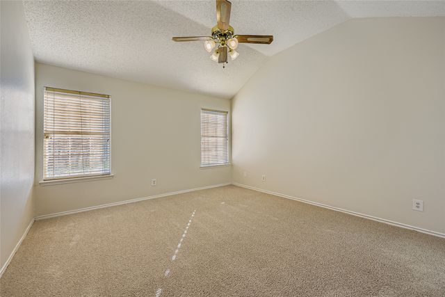 6609 Pecanwood Drive, Arlington, TX 76001