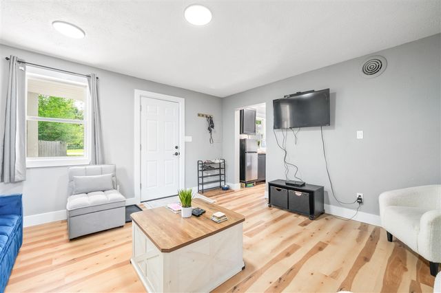 108 Henderson Place, Cadillac, MI 49601