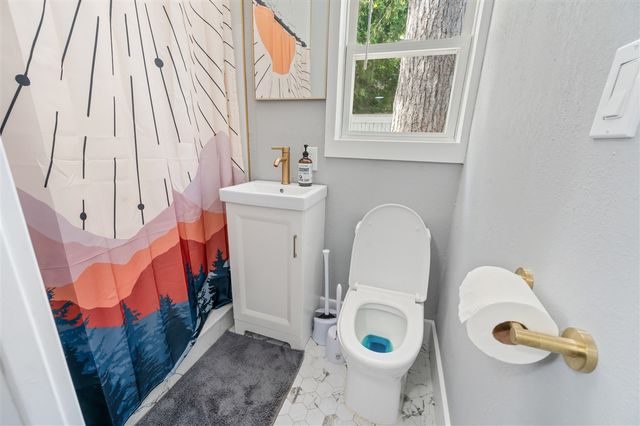 108 Henderson Place, Cadillac, MI 49601