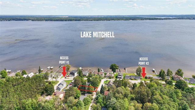 108 Henderson Place, Cadillac, MI 49601