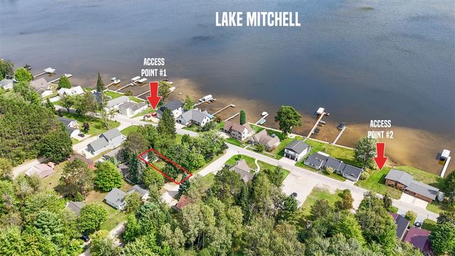 108 Henderson Place, Cadillac, MI 49601