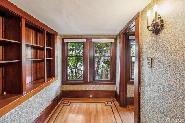 60 Mercedes Way, San Francisco, CA 94127