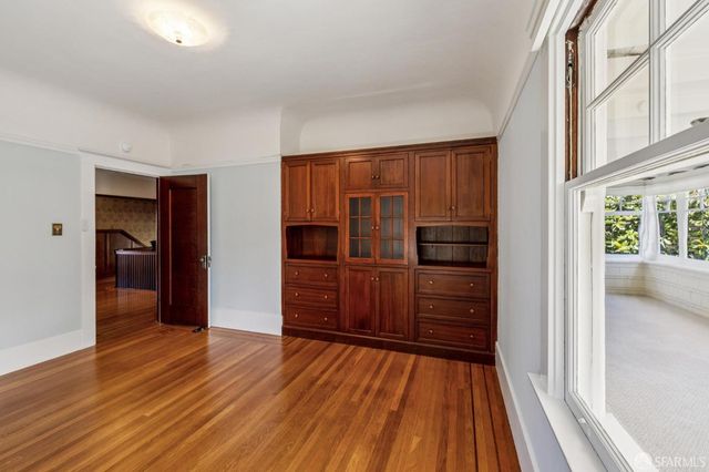 60 Mercedes Way, San Francisco, CA 94127