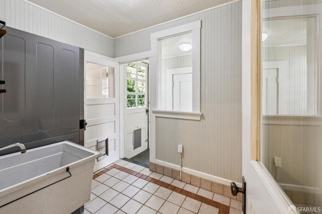 60 Mercedes Way, San Francisco, CA 94127