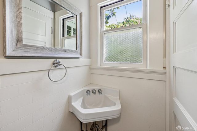 60 Mercedes Way, San Francisco, CA 94127