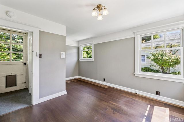 60 Mercedes Way, San Francisco, CA 94127