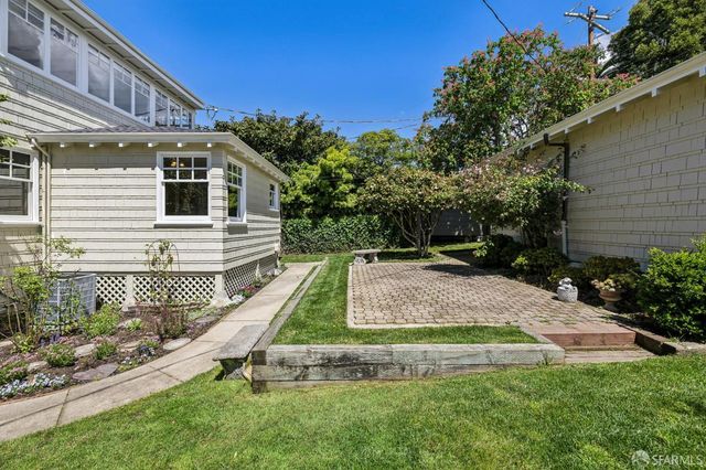 60 Mercedes Way, San Francisco, CA 94127