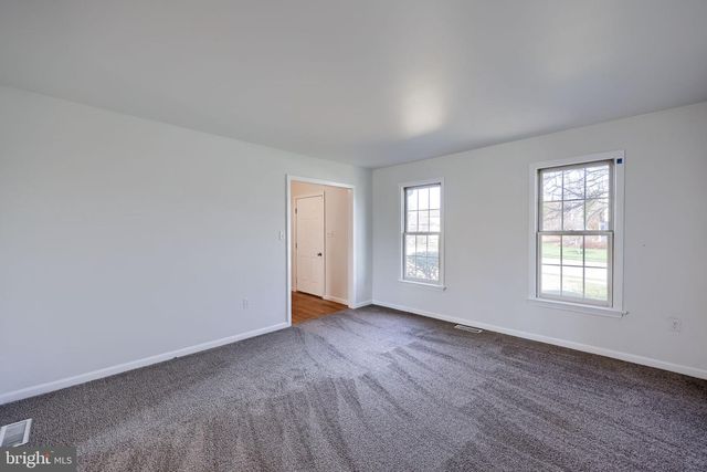 1790 HERMAN DR, York, PA 17408