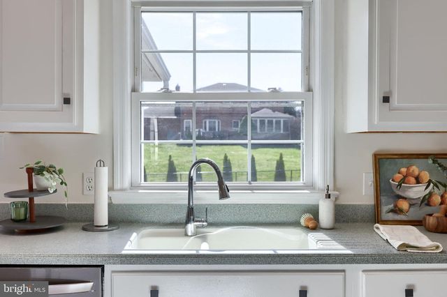 1790 HERMAN DR, York, PA 17408