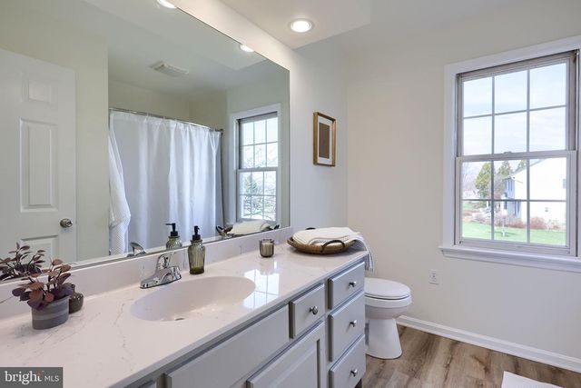 1790 HERMAN DR, York, PA 17408