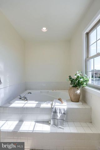 1790 HERMAN DR, York, PA 17408